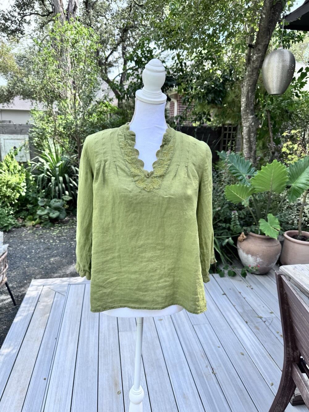 Calme by Johnny Was 100% Linen Blouse XS Green Embroidered Peasant Boho Top